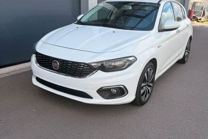 Fiat Tipo 28.661 km 10.790 &euro; Duisburg 47229
