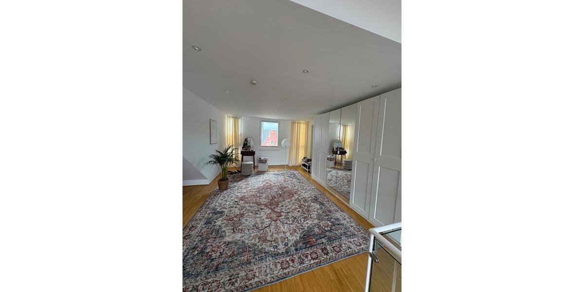 Maisonettenwohnung Düsseldorf Niederkassel - 3 Zimmer, 120 m&sup2;, 2.600&euro; | Angebot:26651781