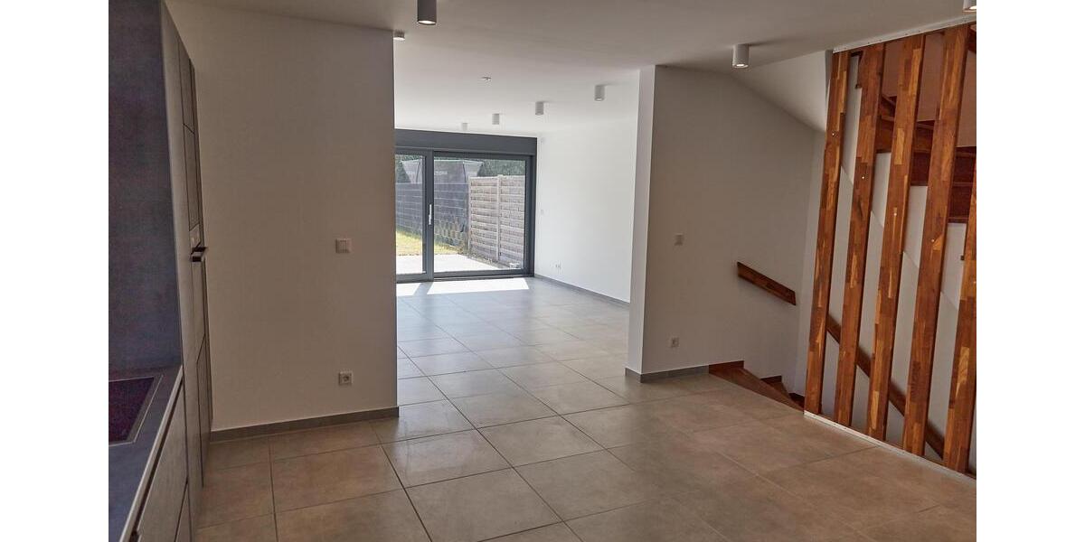 Doppelhaushälfte Meerbusch - 5 Zimmer, 205 m&sup2;, 2.800&euro; | Angebot:25905974