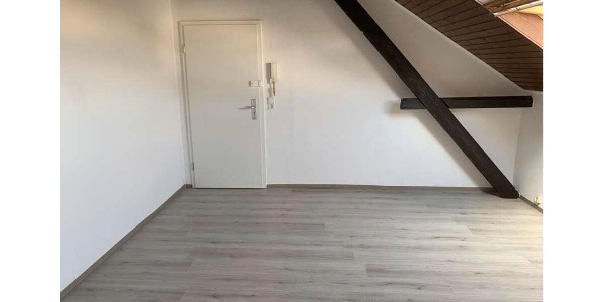 Dachgeschoßwohnung Krefeld - 1 Zimmer, 24 m&sup2;, 425&euro; | Angebot:26018126