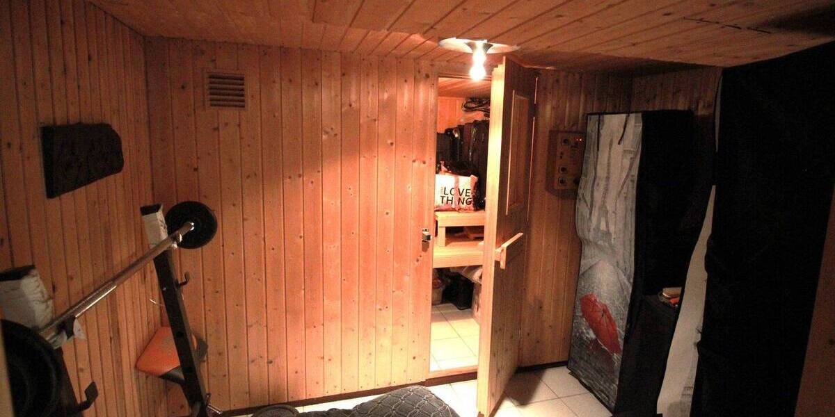 Mehrfamilienhaus, Wohnhaus Düsseldorf Hubbelrath - 7 Zimmer, 237 m&sup2;, 870.000&euro; | Angebot:25727994