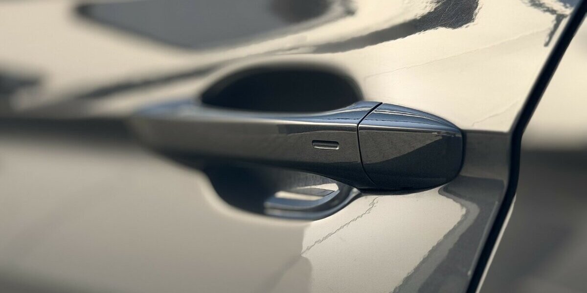 VW Tiguan R-Line / Pano / Kamera / KeylessGO 29.000 km 40.990 &euro; Mönchengladbach 41066