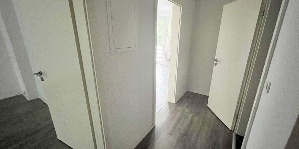 Etagenwohnung Duisburg Mittelmeiderich - 2 Zimmer, 49 m&sup2;, 368&euro; | Angebot:25803644