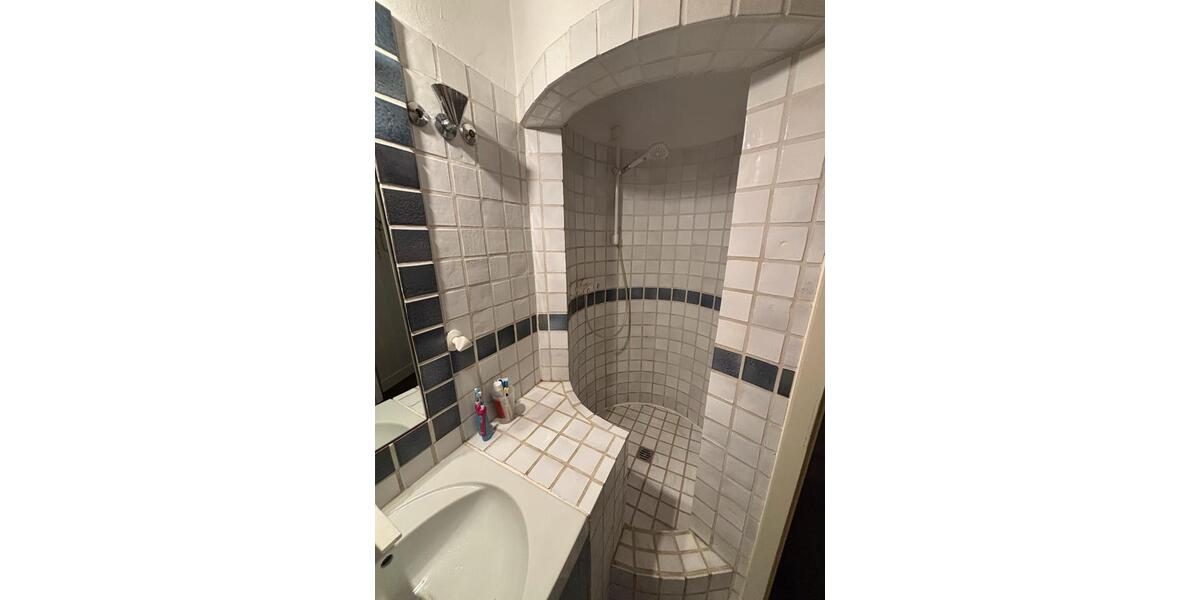 Etagenwohnung Düsseldorf Lörick - 2.5 Zimmer, 65 m&sup2;, 1.470&euro; | Angebot:26030045