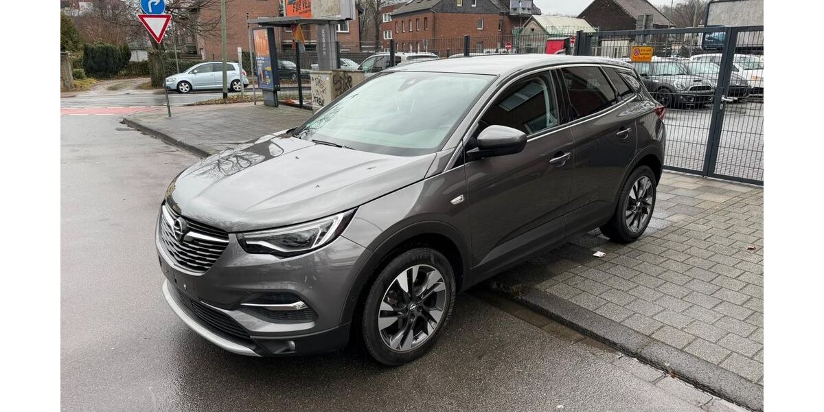 Opel Grandland (X) 121.000 km 9.399 &euro; Duisburg 47226