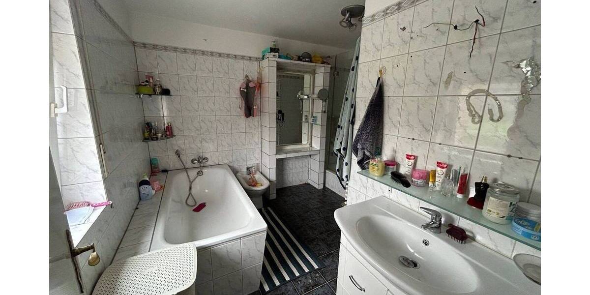 Mehrfamilienhaus, Wohnhaus Nettetal Lobberich - 8 Zimmer, 230 m&sup2;, 399.000&euro; | Angebot:25774968