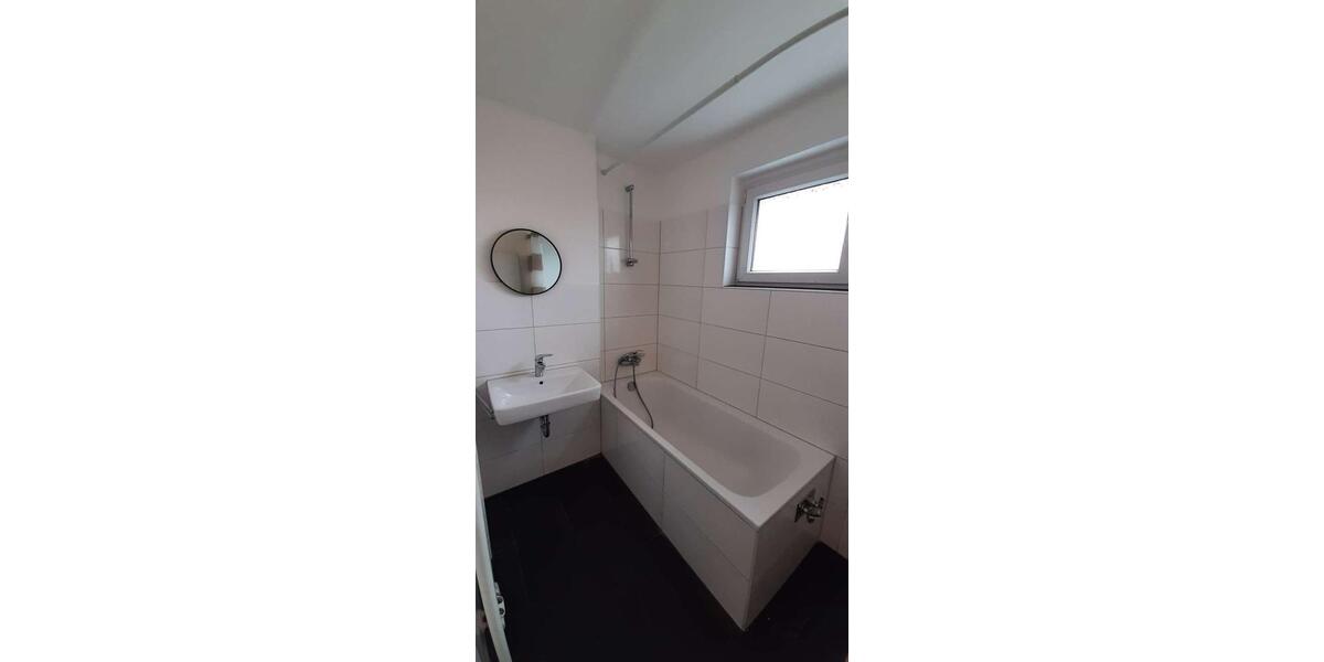 Etagenwohnung Krefeld Fischeln - 3 Zimmer, 77 m&sup2;, 723&euro; | Angebot:23511571