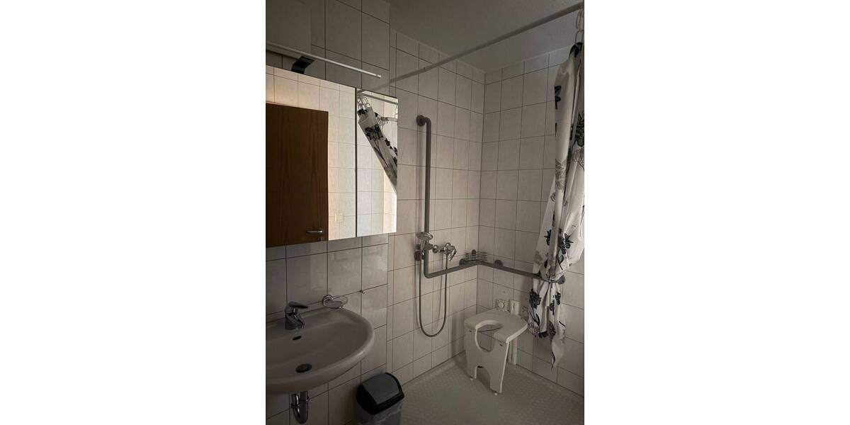Etagenwohnung Duisburg Neudorf-Süd - 2 Zimmer, 72 m&sup2;, 730&euro; | Angebot:26834217
