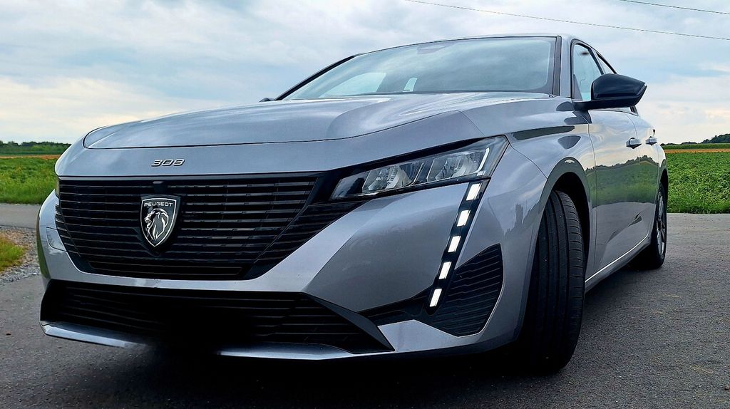 Peugeot 308 23.000 km 15.100 &euro; Viersen 41747