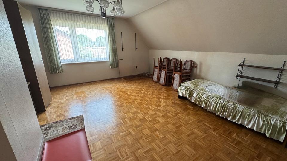 Einfamilienhaus Niederkrüchten - 7 Zimmer, 164 m&sup2;, 320.000&euro; | Angebot:27080107