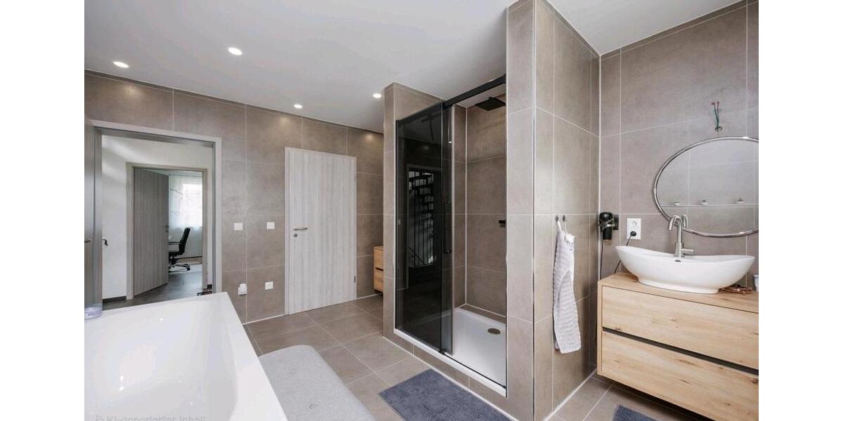 Einfamilienhaus Brüggen - 5 Zimmer, 200 m&sup2;, 425.000&euro; | Angebot:26889263