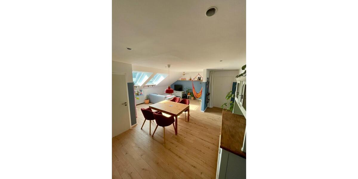 Dachgeschoßwohnung Krefeld Gellep-Stratum - 2.5 Zimmer, 60 m&sup2;, 159.000&euro; | Angebot:27499360