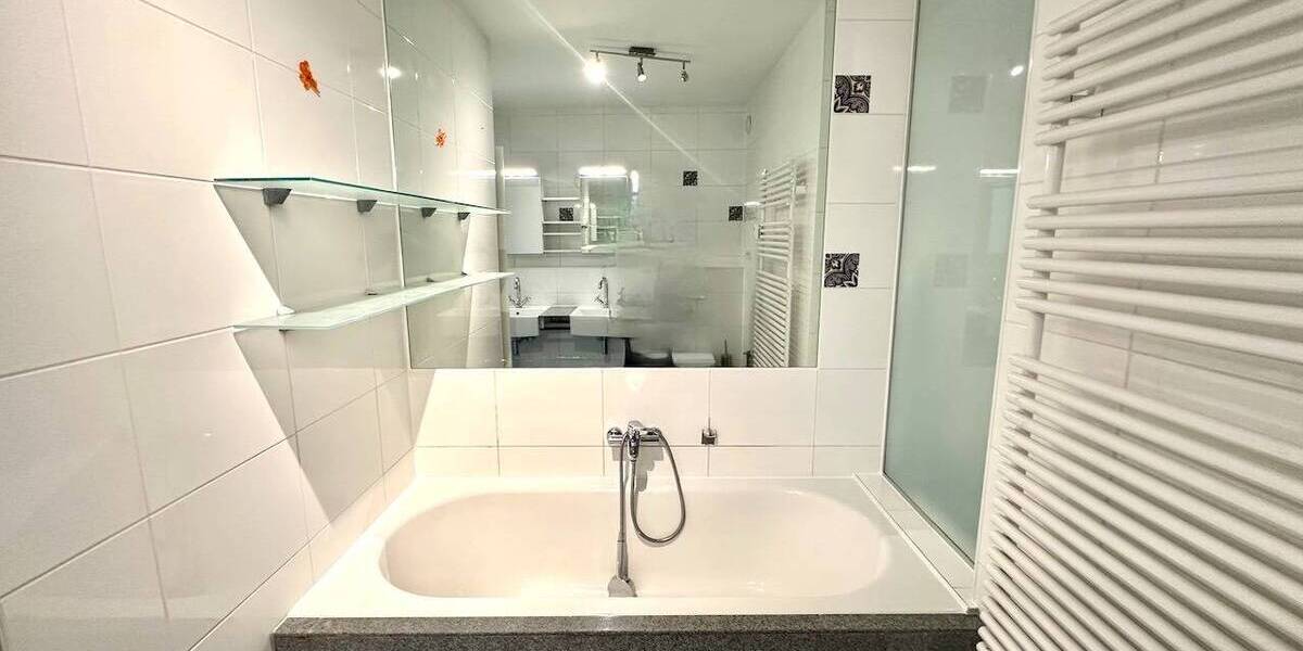 Etagenwohnung Neuss Gnadental - 4 Zimmer, 140 m&sup2;, 1.550&euro; | Angebot:26641440