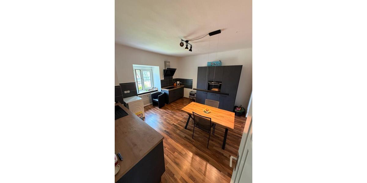 Etagenwohnung Krefeld Gellep-Stratum - 3 Zimmer, 90 m&sup2;, 1.050&euro; | Angebot:26664018