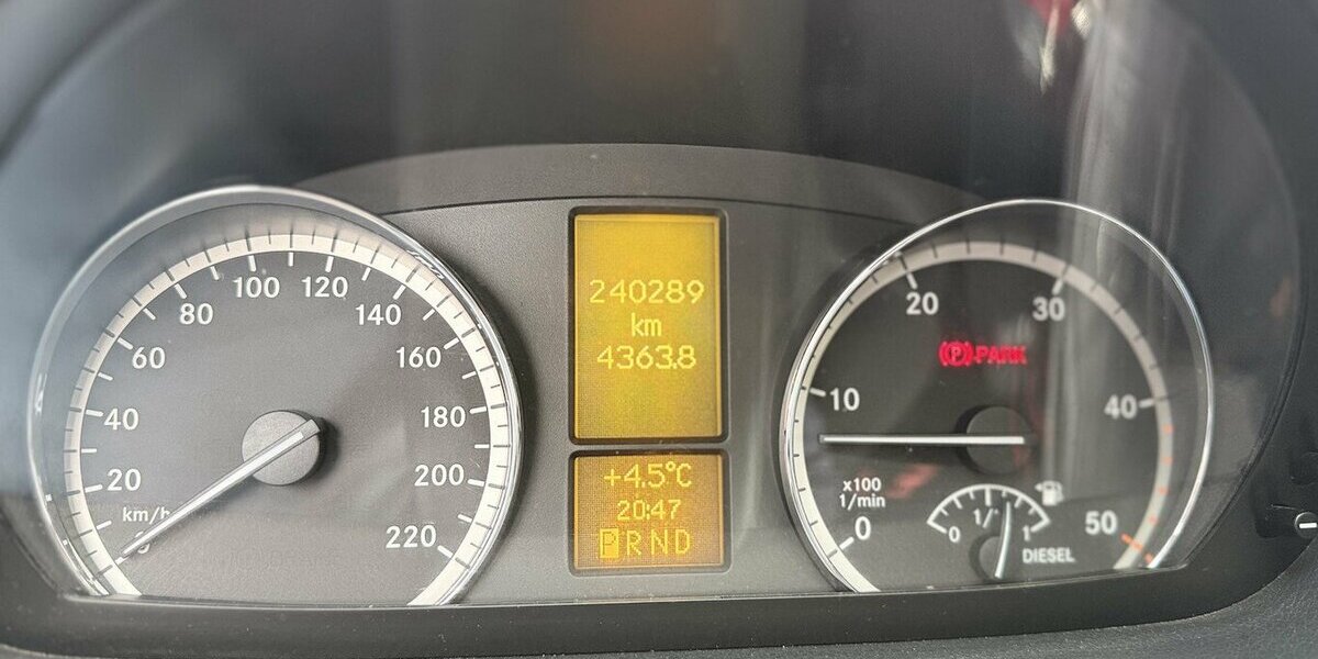 Mercedes-Benz Vito Kombi 122 CDI/ Klima / 2xSchiebetüren / AHK 240.000 km 22.490 &euro; Mönchengladbach 41066