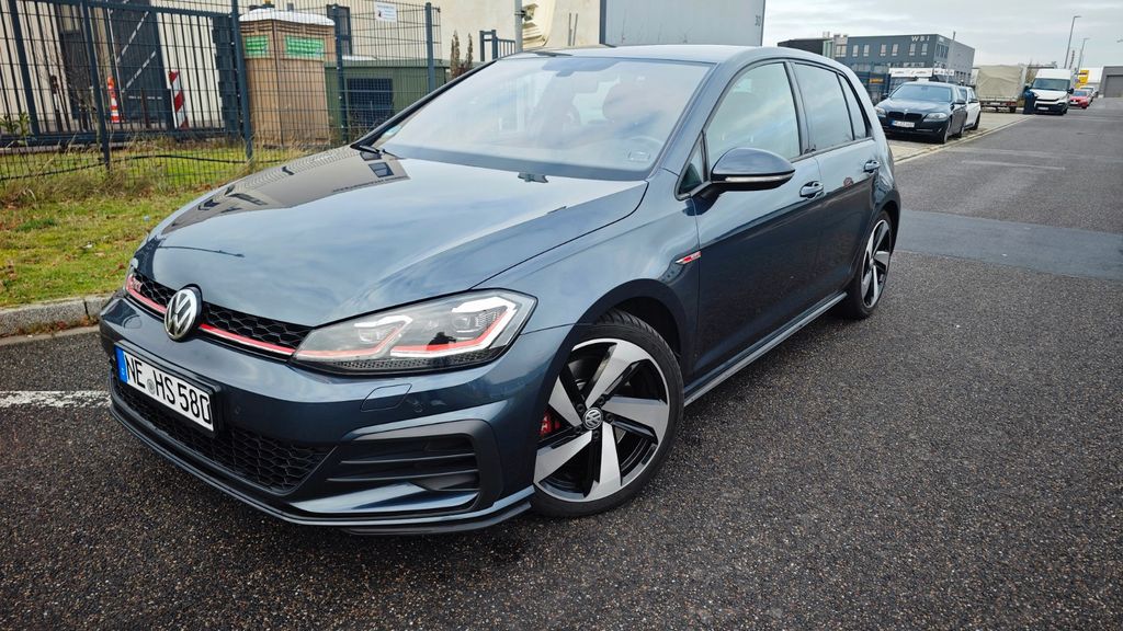 VW Golf 90.000 km 20.200 &euro; Neuss 41470