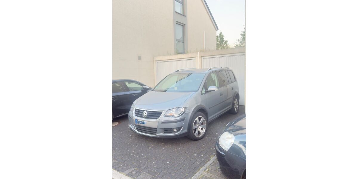 VW Touran 215.000 km 3.600 &euro; Neuss 41460