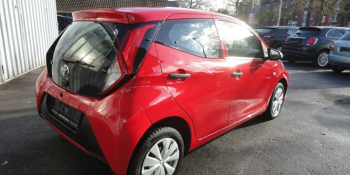Toyota Aygo X x-Business-Paket 53 KW Klima 1.Hd 100.000 km 6.999 &euro; Neuss 41462
