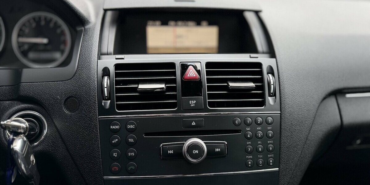 Mercedes-Benz C 180 T Kompressor / 50TKm / el. FH / 1. Hand 50.000 km 11.490 &euro; Mönchengladbach 41066