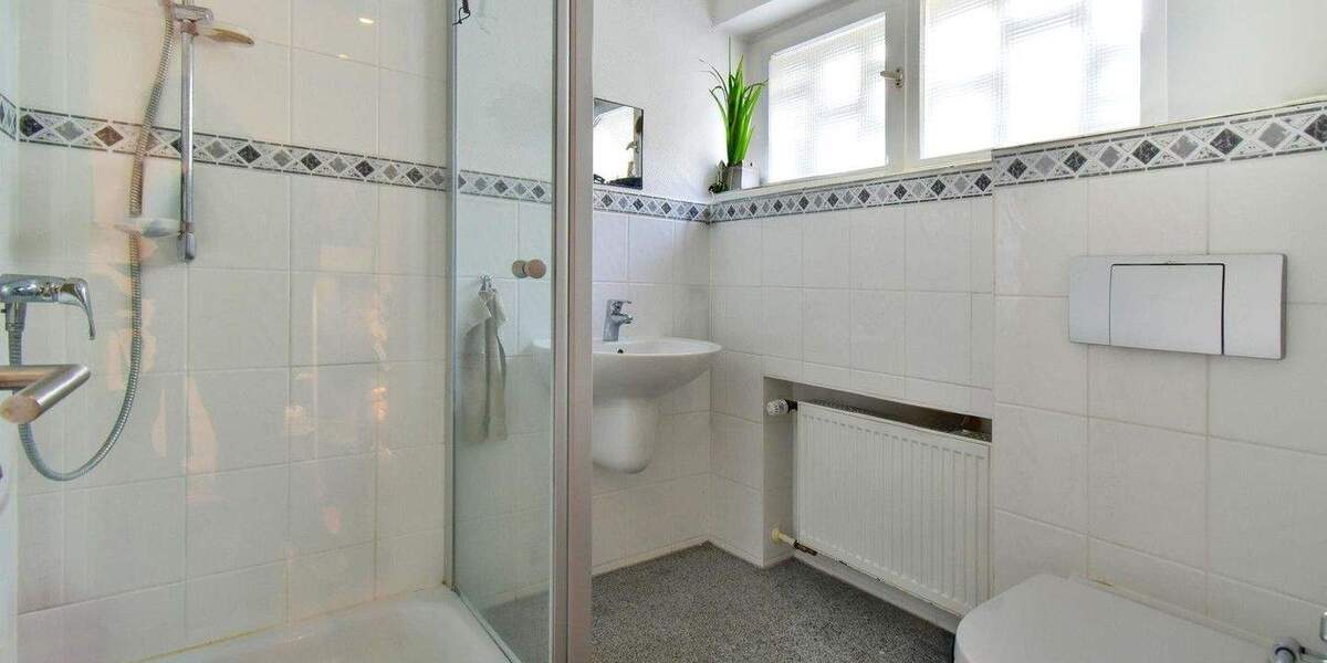 Einfamilienhaus Duisburg / Huckingen Huckingen - 7 Zimmer, 243 m&sup2;, 999.000&euro; | Angebot:25741652