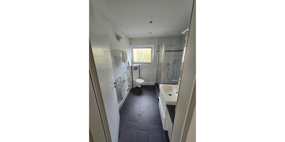 Etagenwohnung Krefeld Dießem - 4 Zimmer, 84 m&sup2;, 1.100&euro; | Angebot:27625920