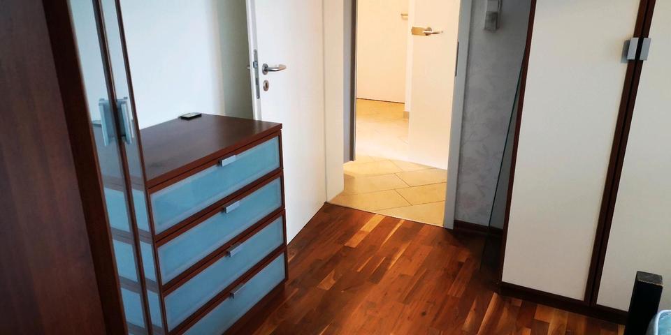 Erdgeschoßwohnung Düsseldorf Stadtbezirk 8 - 3 Zimmer, 73 m&sup2;, 250.000&euro; | Angebot:25936138