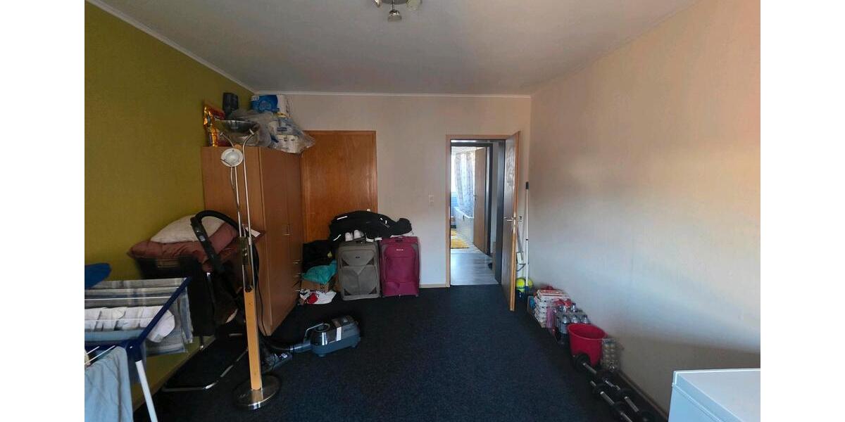 Etagenwohnung Grevenbroich - 4 Zimmer, 90 m&sup2;, 900&euro; | Angebot:25957362