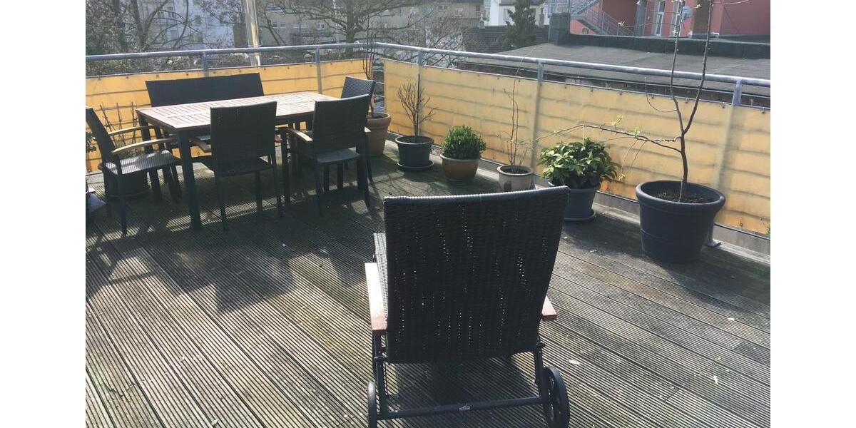 Dachgeschoßwohnung Krefeld Cracau - 2.5 Zimmer, 76 m&sup2;, 170.000&euro; | Angebot:26765882
