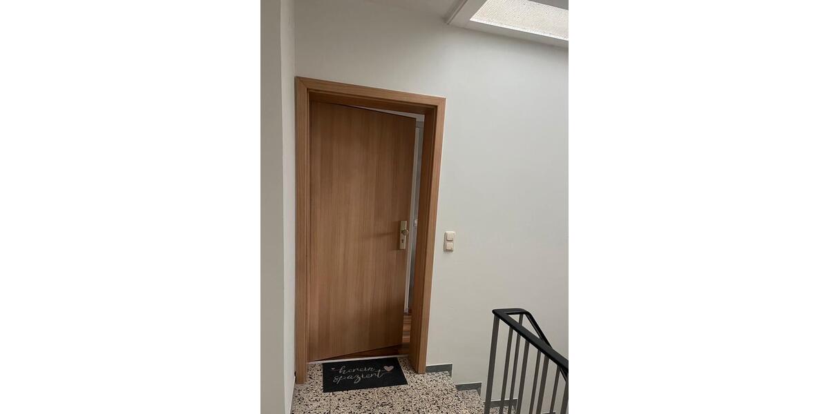 Dachgeschoßwohnung Mönchengladbach Süd - 2 Zimmer, 35 m&sup2;, 510&euro; | Angebot:26485657