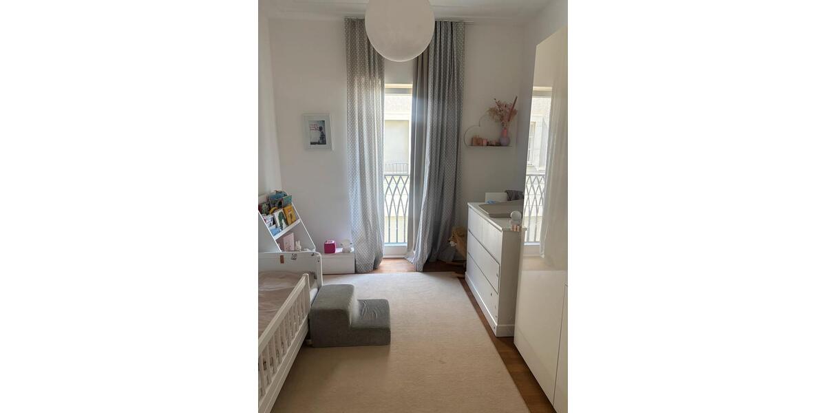 Etagenwohnung Düsseldorf Heerdt - 5 Zimmer, 198 m&sup2;, 1.500.000&euro; | Angebot:27109945