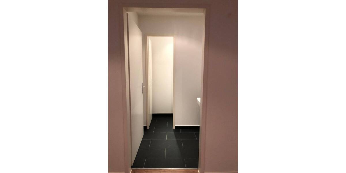 Gewerbeobjekt Düsseldorf Stadtmitte - 4 Zimmer, 125 m&sup2;, 2.500&euro; | Angebot:25738767