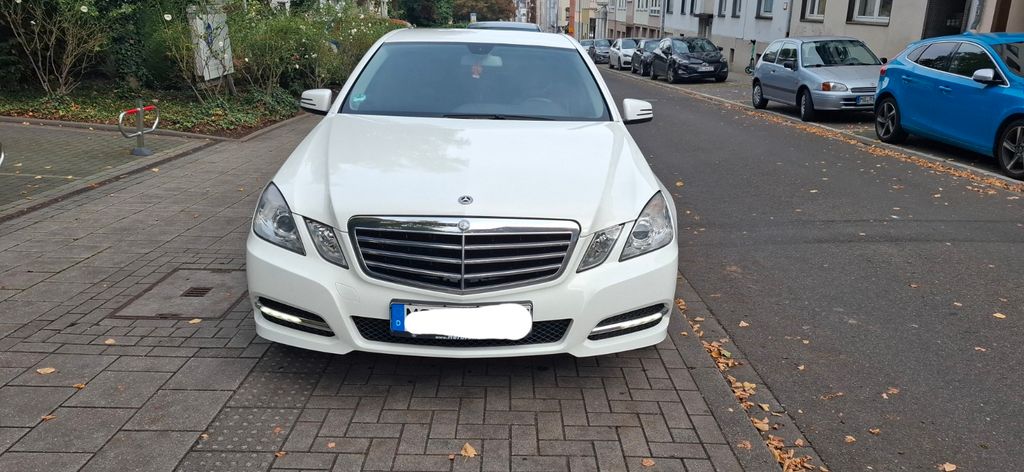 Mercedes-Benz E 200 224.000 km 9.000 &euro; Mönchengladbach 41061