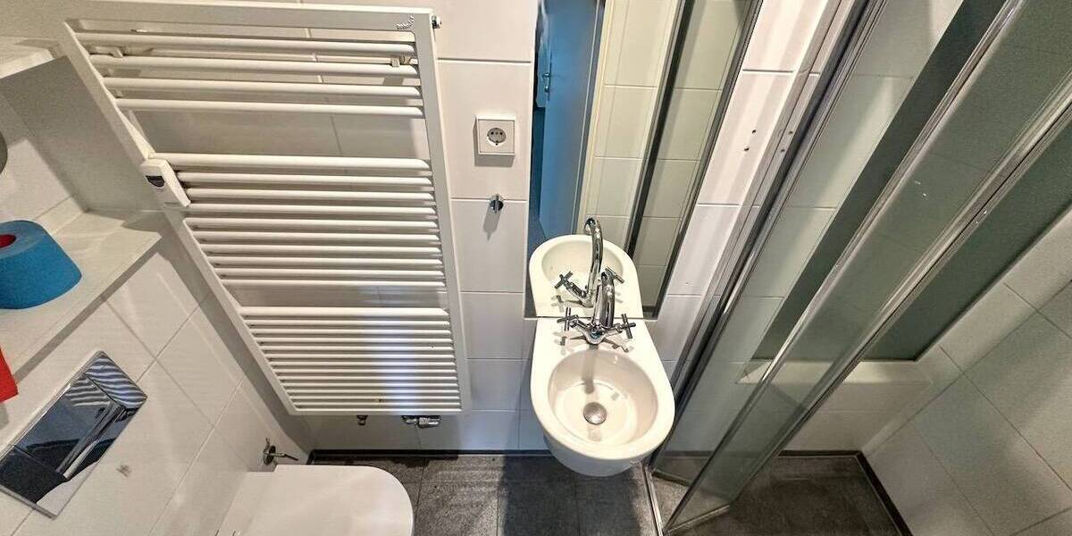 Etagenwohnung Neuss Gnadental - 4 Zimmer, 140 m&sup2;, 1.550&euro; | Angebot:26616356