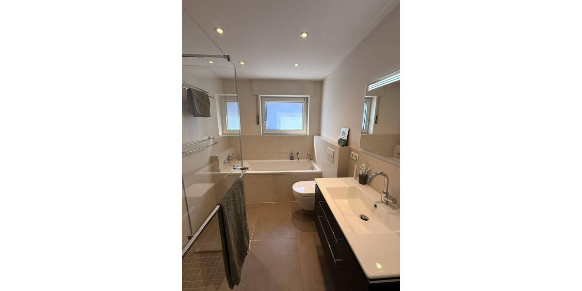 Doppelhaushälfte Krefeld Traar - 5 Zimmer, 136 m&sup2;, 765.000&euro; | Angebot:26595260