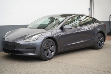 Tesla Model 3 46.197 km 33.950 &euro; Mönchengladbach 41236