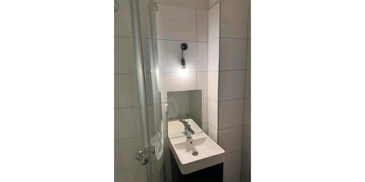 Etagenwohnung Hilden - 4.5 Zimmer, 150 m&sup2;, 1.500&euro; | Angebot:25830510