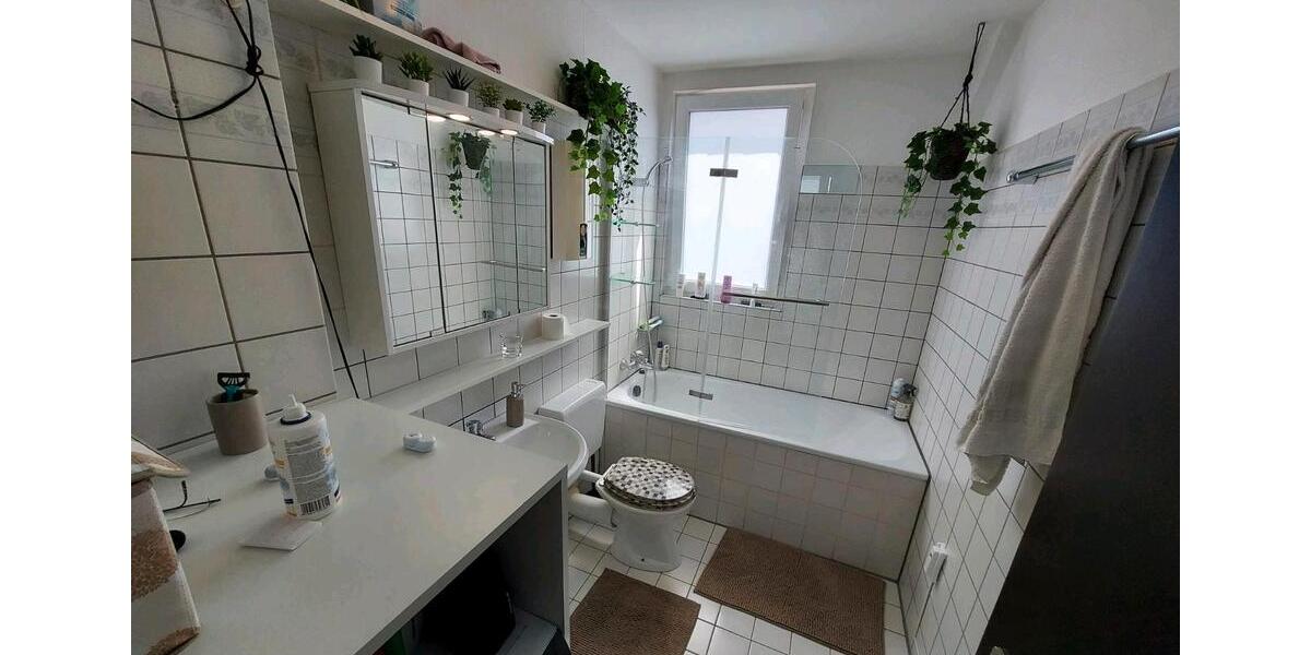 Dachgeschoßwohnung Mönchengladbach Ost - 2 Zimmer, 58 m&sup2;, 150.000&euro; | Angebot:25794377