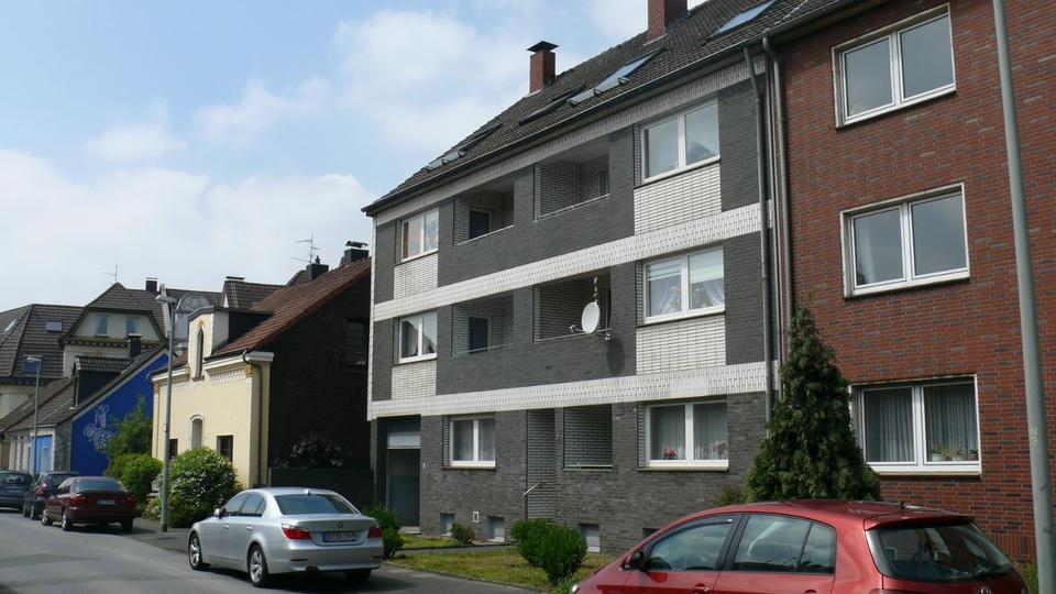 Dachgeschoßwohnung Duisburg Mittelmeiderich - 2 Zimmer, 45 m&sup2;, 450&euro; | Angebot:25894328