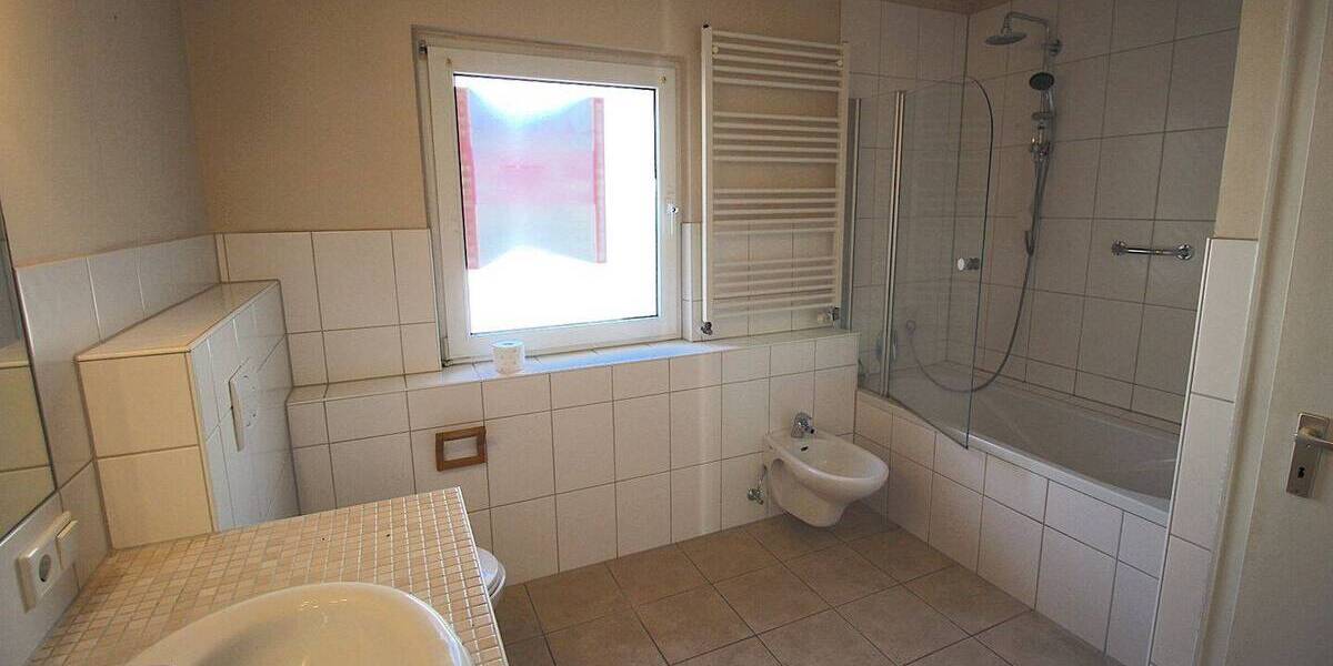 Reihenmittelhaus Düsseldorf Stockum - 4 Zimmer, 106 m&sup2;, 650.000&euro; | Angebot:26105538