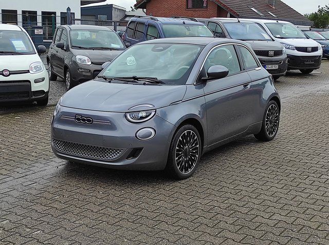 Fiat 500e 67.364 km 15.989 &euro; Kempen 47906