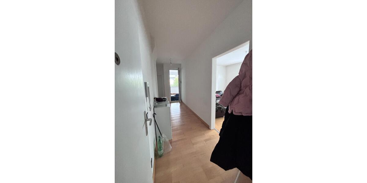 Etagenwohnung Ratingen Tiefenbroich - 3 Zimmer, 105 m&sup2;, 1.100&euro; | Angebot:26532618