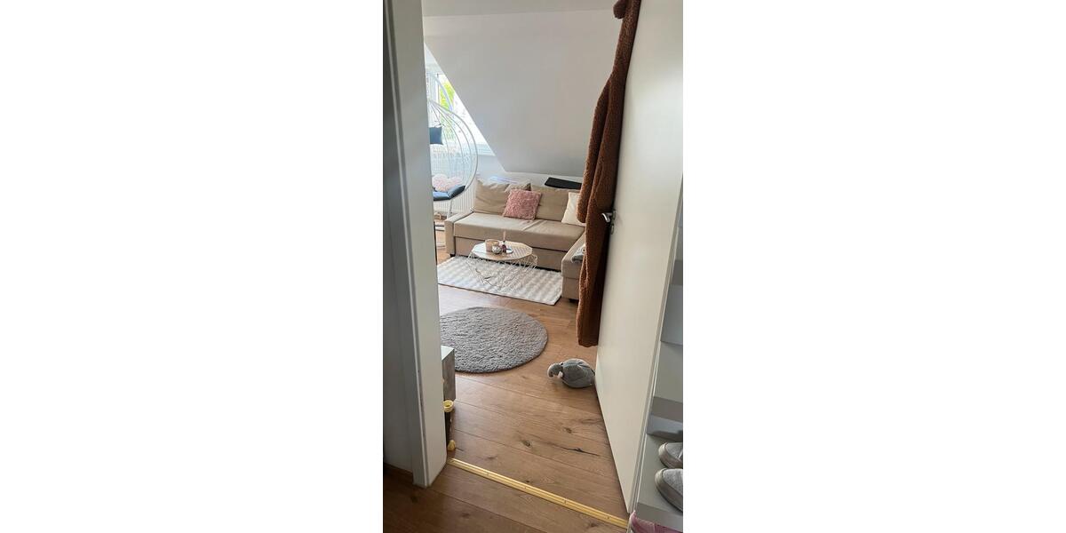 Dachgeschoßwohnung Duisburg Laar - 2 Zimmer, 51 m&sup2;, 600&euro; | Angebot:26669669