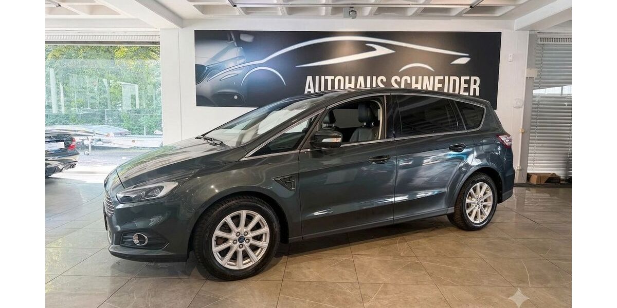 Ford S-Max 124.591 km 17.490 &euro; Ratingen 40880