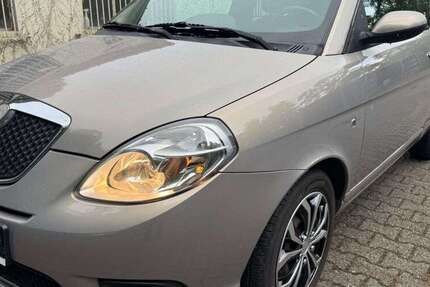 Lancia Ypsilon 109.000 km 1.950 &euro; Mönchengladbach 41069