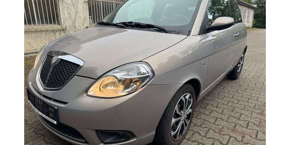 Lancia Ypsilon 109.000 km 1.950 &euro; Mönchengladbach 41069