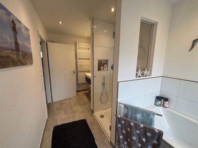 Reihenmittelhaus Mönchengladbach Wickrath - 3 Zimmer, 100 m&sup2;, 298.000&euro; | Angebot:25705948