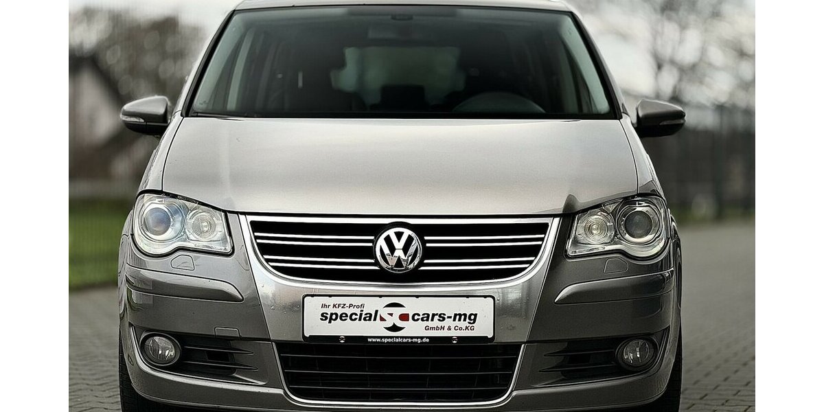 VW Touran R-Line / Leder / 7Sitze / 1.Hd / Navi 125.000 km 11.900 &euro; Mönchengladbach 41066