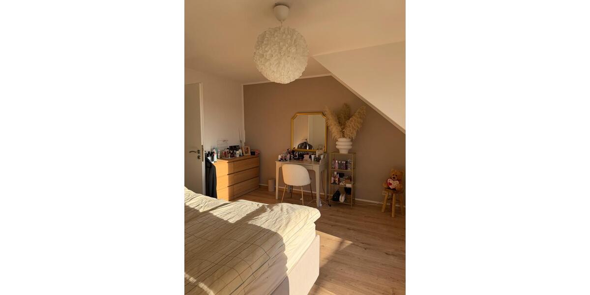 Etagenwohnung Duisburg Rheinhausen - 4 Zimmer, 102 m&sup2;, 297.500&euro; | Angebot:25943162