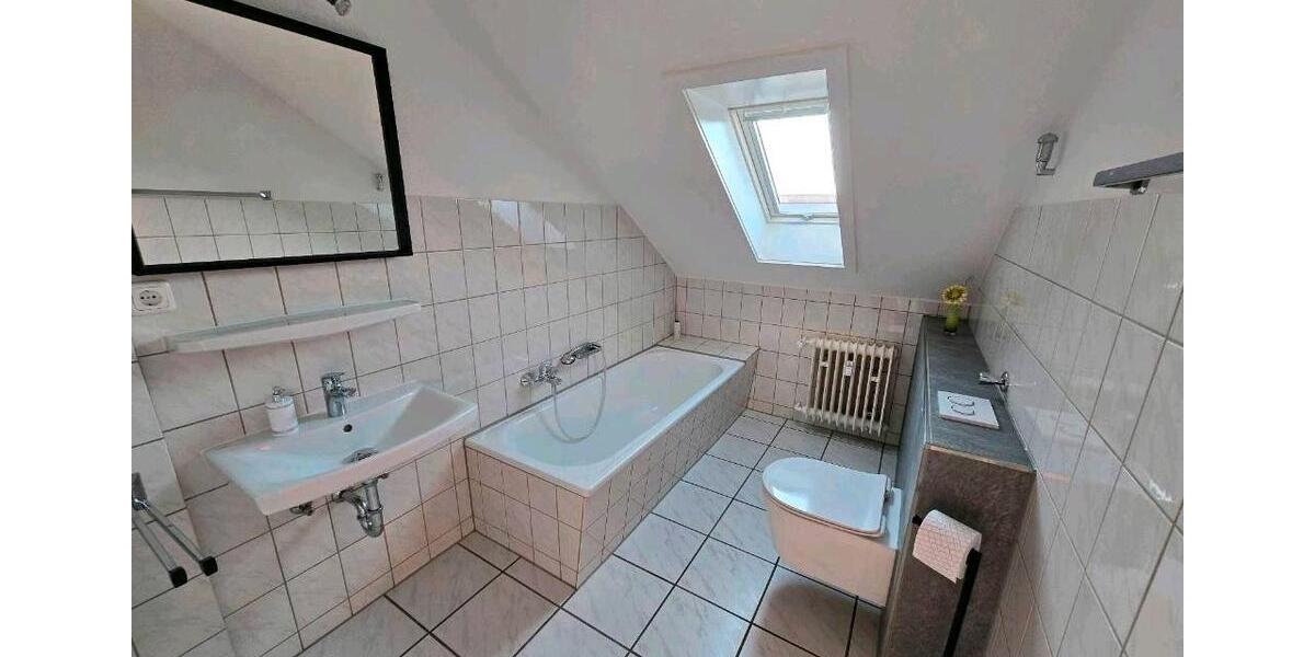 Dachgeschoßwohnung Mönchengladbach West - 2 Zimmer, 58 m&sup2;, 540&euro; | Angebot:26604493