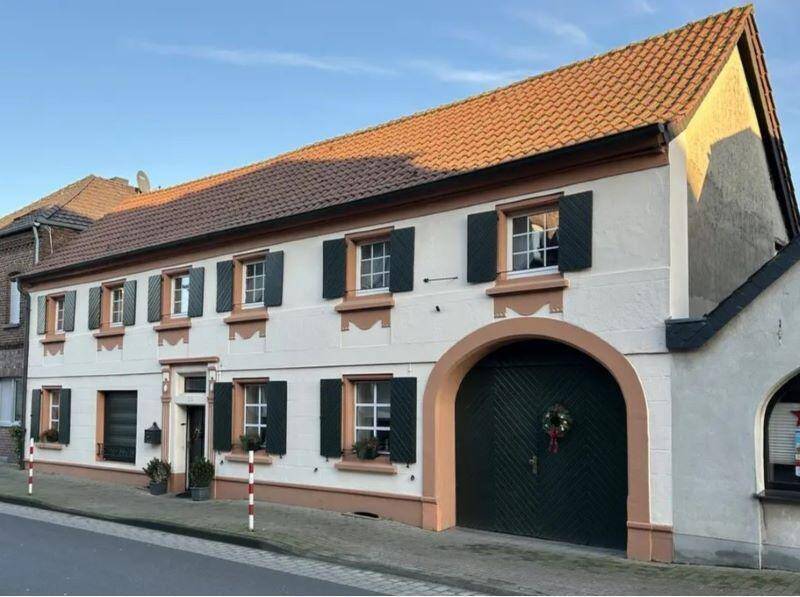 Bauernhaus, Landhaus Schwalmtal Vogelsrath - 8 Zimmer, 220 m&sup2;, 440.000&euro; | Angebot:25684705